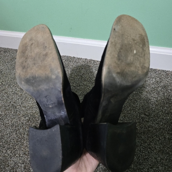 DKNY SUEDE CLASSIC PULL-ON HEELED BOOT FASHION NAPPA BLACK WOMENS 8 MED Spain - Picture 5 of 9